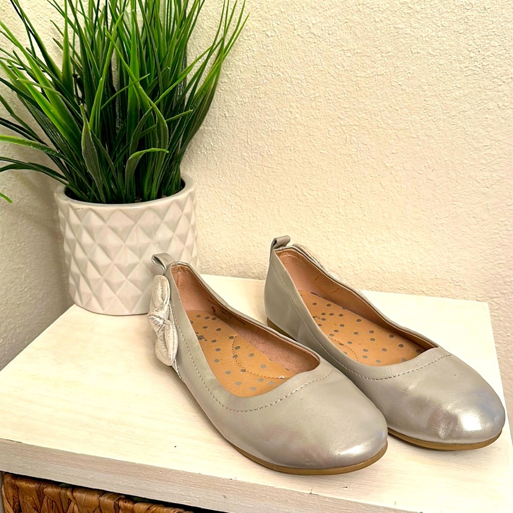 Silver Cat & Jack Ballet Flats with cute bow on back